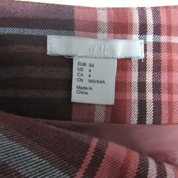 Plaid Skirt - Picture 3 of 4